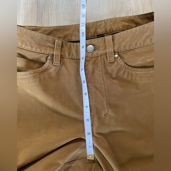 LULULEMON Mens Tan Utility Pants. Size 28W/30L - Picture 10 of 11